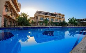 New Memnon Hotel