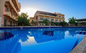 New Memnon Hotel